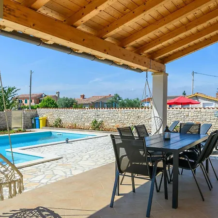 Σπίτι διακοπών In With Kitchen *