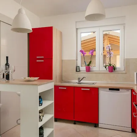 In Vodnjan With Kitchen * Mednjan