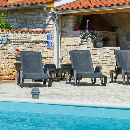 Semesterbostad In With Kitchen Vodnjan