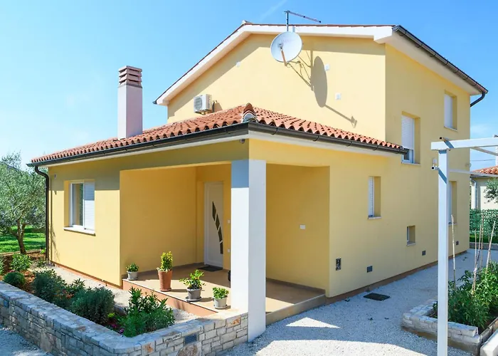 Vakantiehuis In With Kitchen Vodnjan