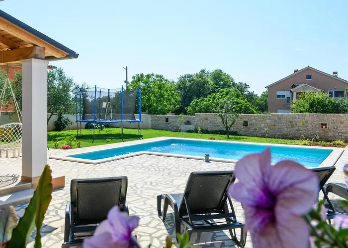 Vakantiehuis In With Kitchen Vodnjan