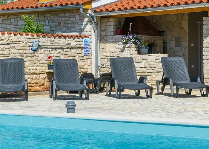 Vakantiehuis In With Kitchen Vodnjan